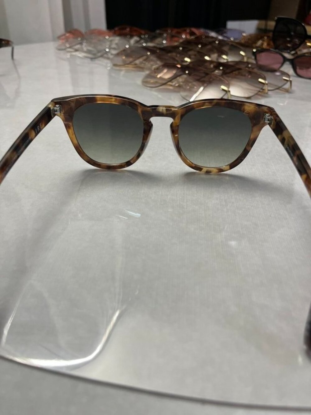 AIRE Evolution Sunglasses Dark Tortoise Round Gradient Lens Classic - Picture 12 of 12